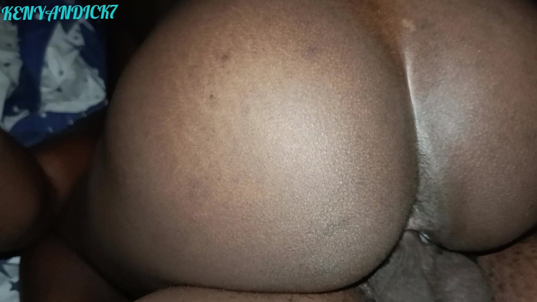 Kenyan Dick: Vú em châu Phi sống bên cạnh cưỡi con cặc đen...