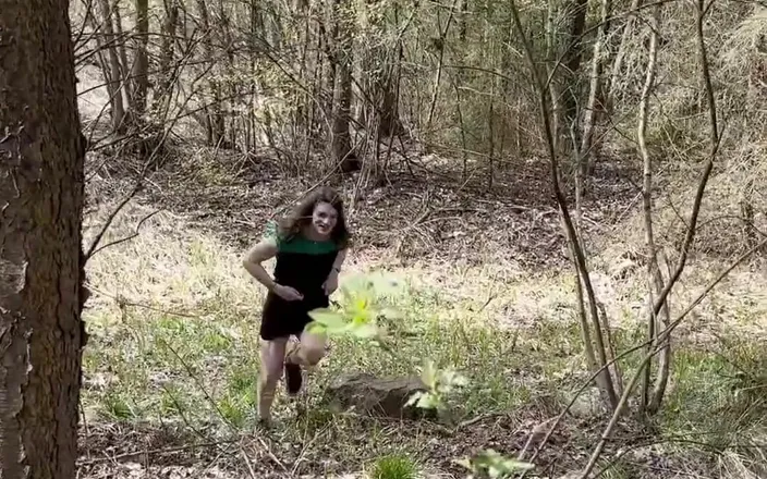 Medi Voi: You Can Meet Naked Tranny in the Forest