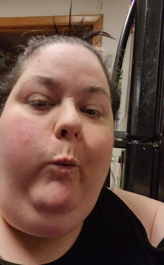 Kitty Delgato: Saya suka kotak makanan gourmet ini