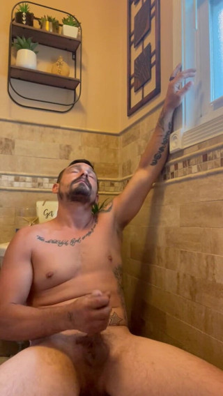 Jerkoff king: Jerking off in bathroom