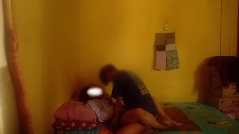 Famly sex: Teenager-mädchen im College in entot zu ihrem haus, wenn sie...