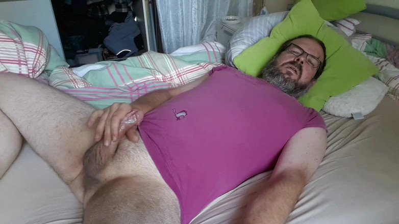 Qualzucht: Смотри, как я дрочу, кончаю бесконечно!