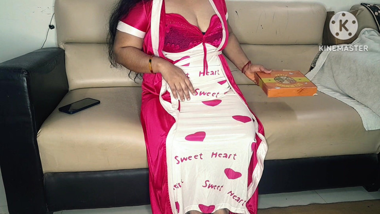 Salmaan001: Pizza Man Fuck Hot Bhabhi in Hindi Audio.