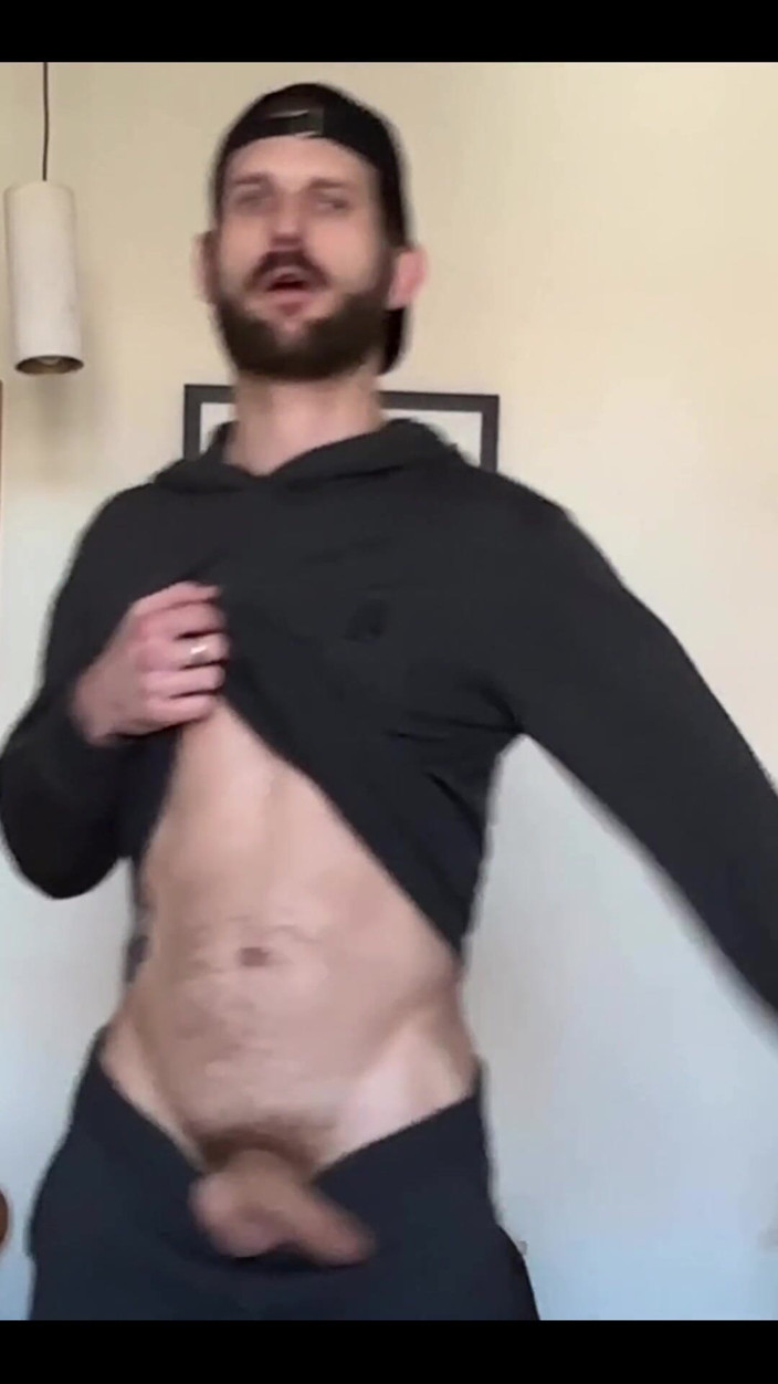 BohemianBoy: Хто збуджений? Хто збуджений?