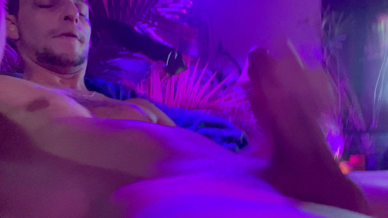 Sexy gardener: Сама по собі