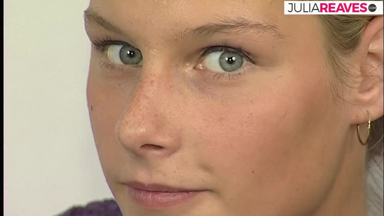 Retro German TEENS: Blondes schätzchen isst sperma nach einem harten fick auf dem...