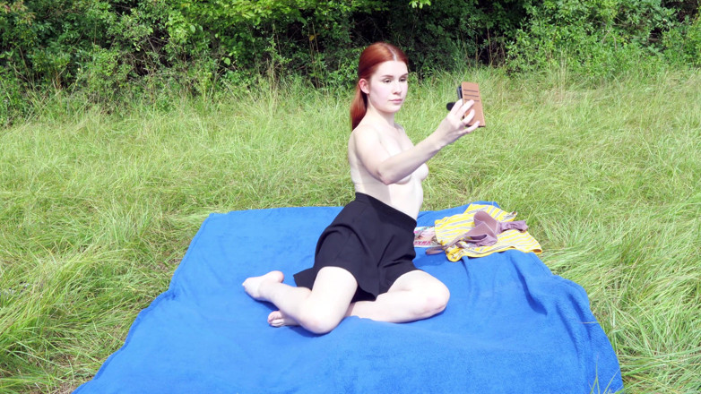 Peaches and Bananas: Sweet Angelina nagnataavaadi selphi
