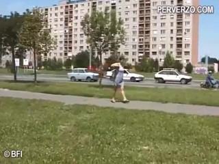 Pissing Girls: Fete obraznice care se pișă în aer liber - DVD