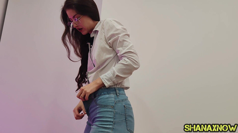 Shanaxnow: Pisciare in aderenti jeans blue mutandine imbevute di pantaloni bagnati