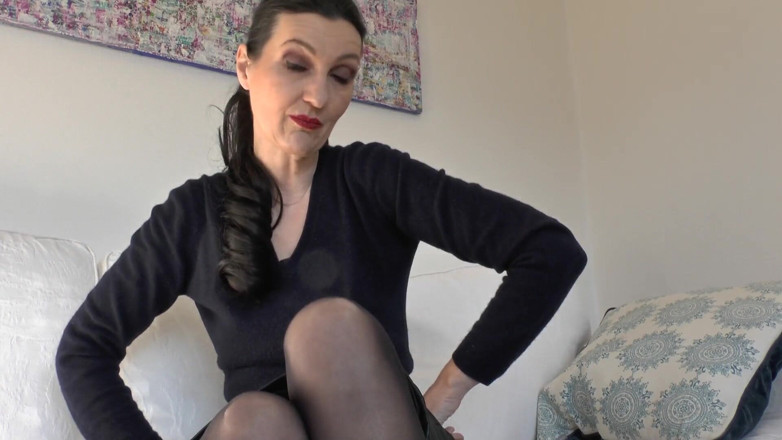 Lady Victoria Valente: 崇拜我美丽的手并玩弄自己！Lady Victoria Valente