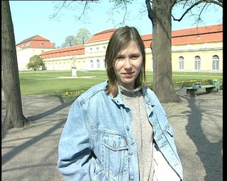 YOUR FIRST PORN: Madelaine Lasst Sich Uberreden - Softclip Madelaine se nechá přesvědčit