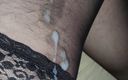 DWT Lover: Squirting Myself on Nylon Legs