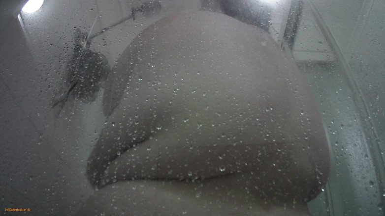 LaLaDelilah: Wet BBW shower