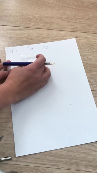Rolling Stones Feet: Toenail clipping dutch young girl