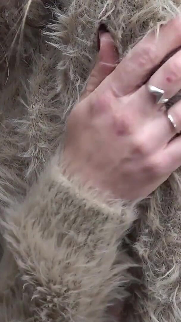 Fuzzy Sweater Changing Jerk off Encouragement (Sammie Cee) Fuzzy Sweater Changing Jerk off Encouragement (Sammie Cee)