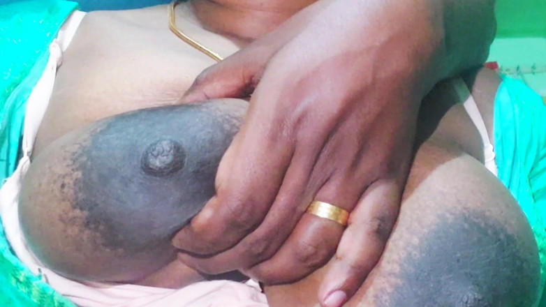 Desi Mohini: Desi-vrouw deelt met een Baba-porno xxx