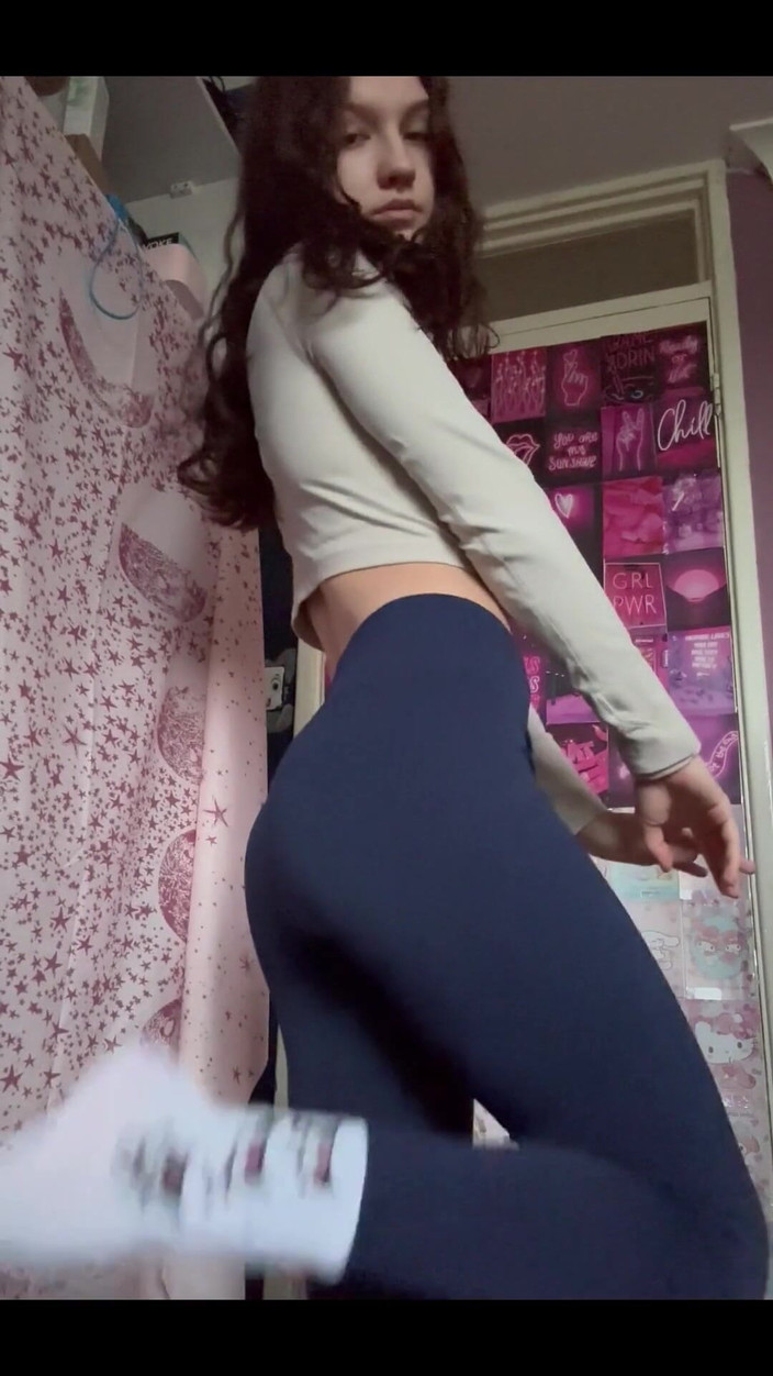 Bunny and The BBC Bull: Зайчик в спортзале