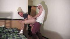 STRAIGHT BOY CURIOUS: Ošukaná přímo padouchem v hotelu