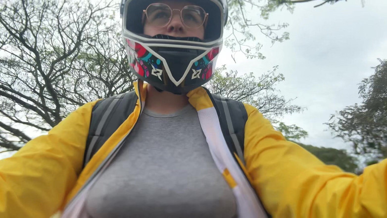 Sweetfantasy131: Livraison à domicile pour le client de Didi sans soutien-gorge