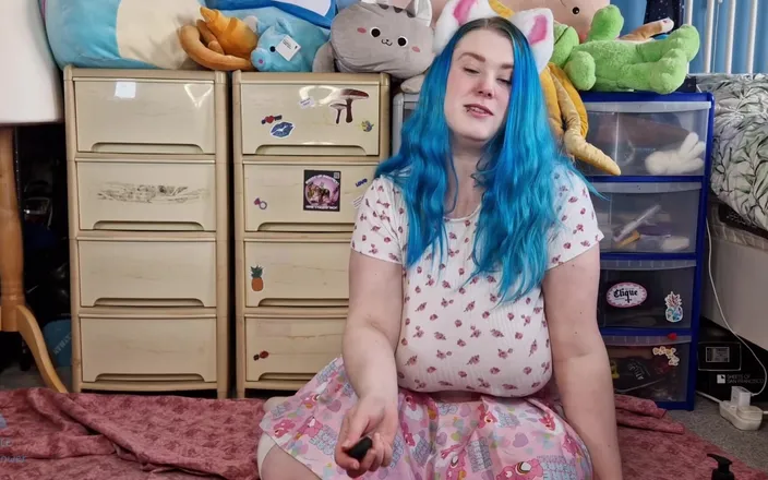 Alice_Mayflower_Scottish: Plugged for Play - Solo Girl