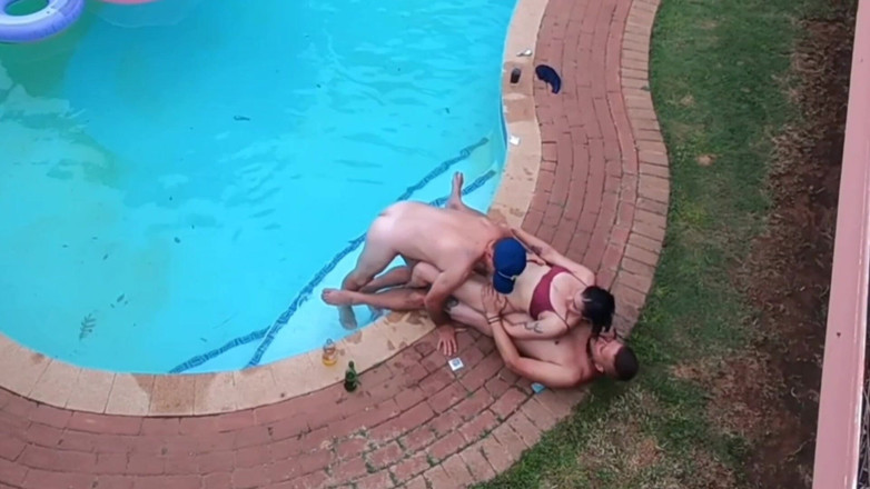 Bigjoefuckalott: Drone'mla uçarken komşularımı sikişirken yakaladım