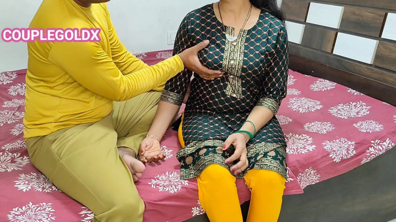 Sexy Komal: 코밀이 한동안 집을 나갔을 때, 남편은 다른 여자와 즐거운 시간을 보내고 있었습니다.