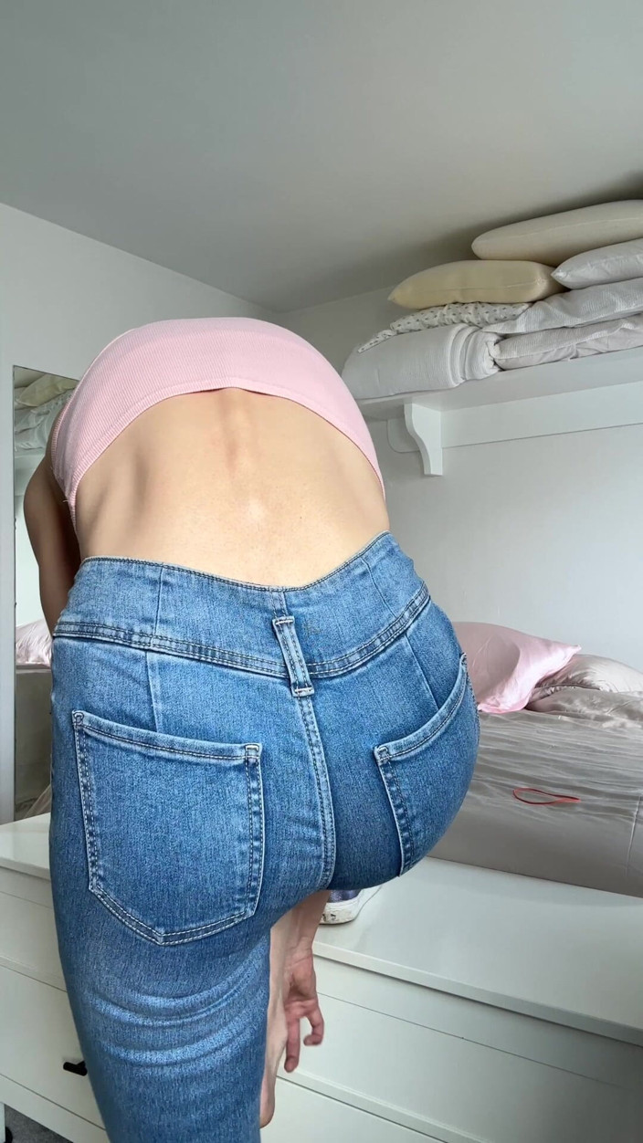 Ms_Emmy_Lynn: Watch Me Get Dressed!