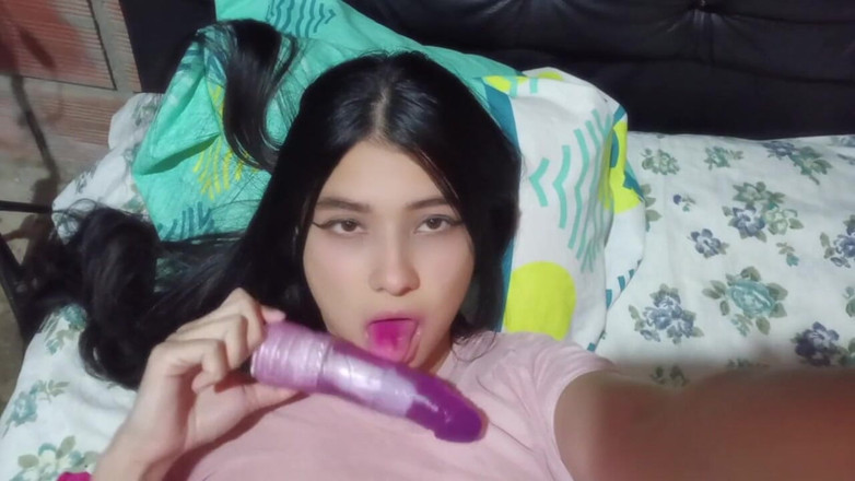 Yulieth Gomez: 回家后和一个饥渴的女孩做爱