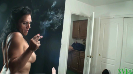 Wicked Smoking Stepmothers: Dávám pohyby na mé nevlastní mámě pumy