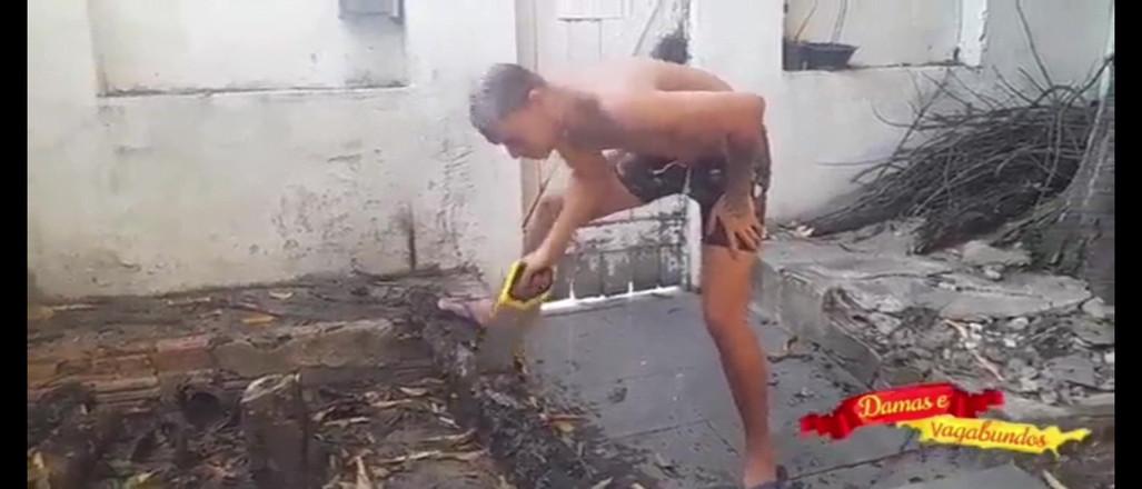 CASALNUTTELA: Người hâm mộ mũm mĩm mời tôi cắt gỗ ai...