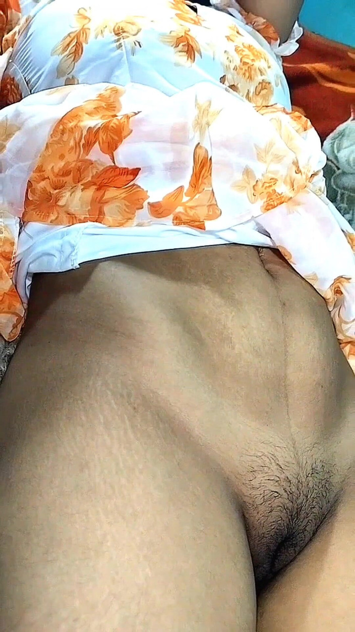 RKmasalafilms: Royal White chatte se doigte avec un jeune garçon