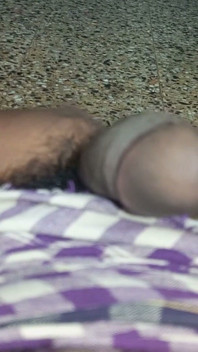 Mi novia india lamiendo coño con besos