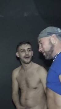 Gay scopato da nui etero e trans