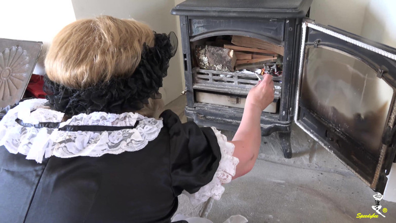 Dirty Doctors Clips: The maid - lighting the fire
