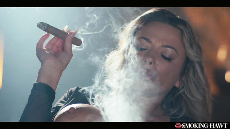 Smoking Hawt: Shalina Devine
