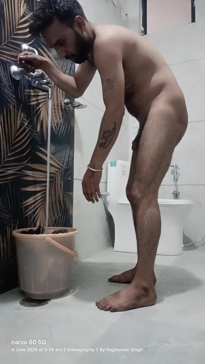 Rajasthani-old-lover: Мастурбация-шоу в туалете