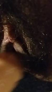 Desi Bhabhi fingrar hennes fitta med Didlo heta bröstvårtor små fitta bröst Harry Fitta