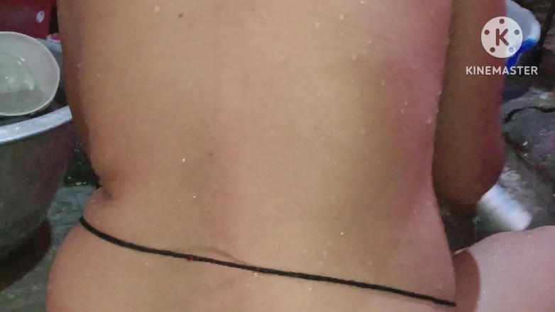 Anita yadav: Bhabhi mencuci pakaian