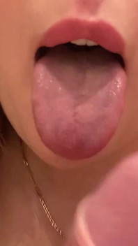 Jeg Fik Ham Til at Komme I Munden, Det Saftigste Blowjob!