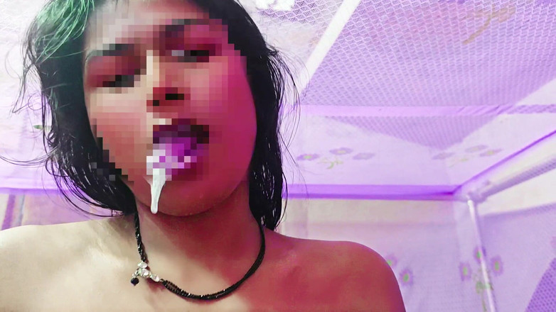 Bangala bhabhi: Köydeki kız odada viral seks yapıyor
