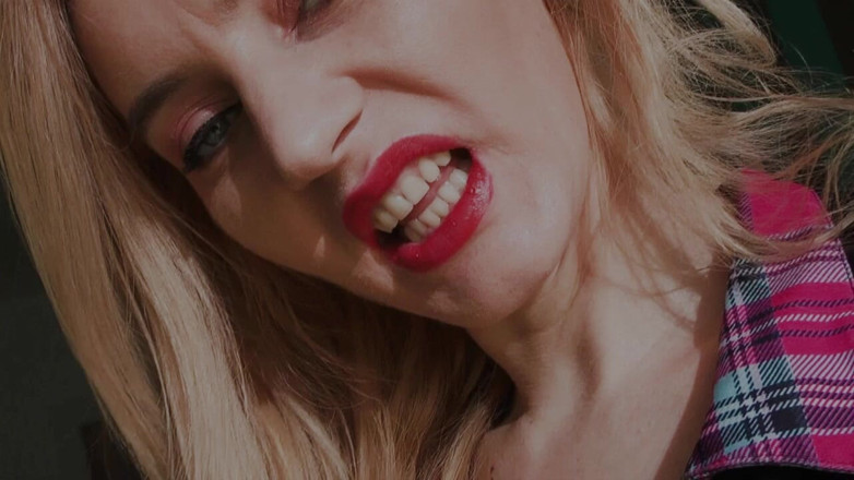 Goddess Celine: Strumpfhosen beine