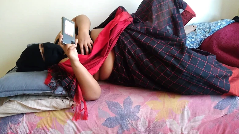 Er xotiniga porno film berdi