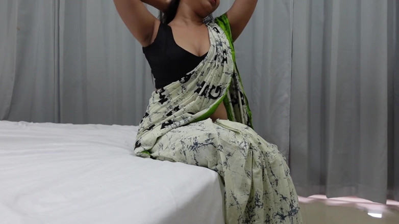 CurvyCumCouple69: Big Ass Indian Stepaunty Saree Sex HD