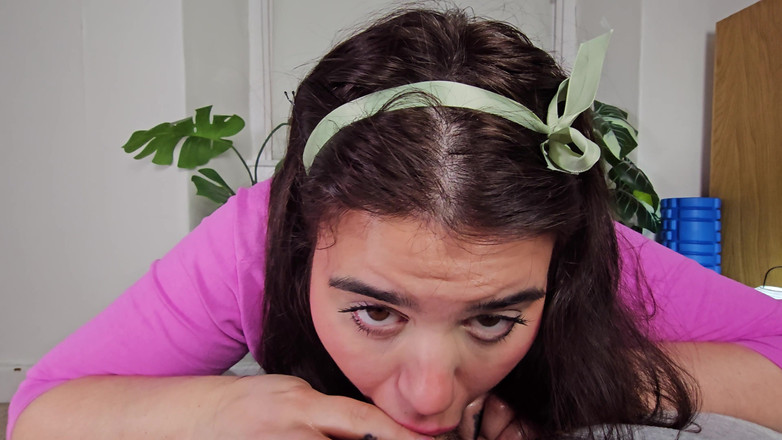 LuciaLatinaGomez: अत्यंत अश्लील वीर्य निगलना - उपयोग किए जाने के लिए भीख मांगना