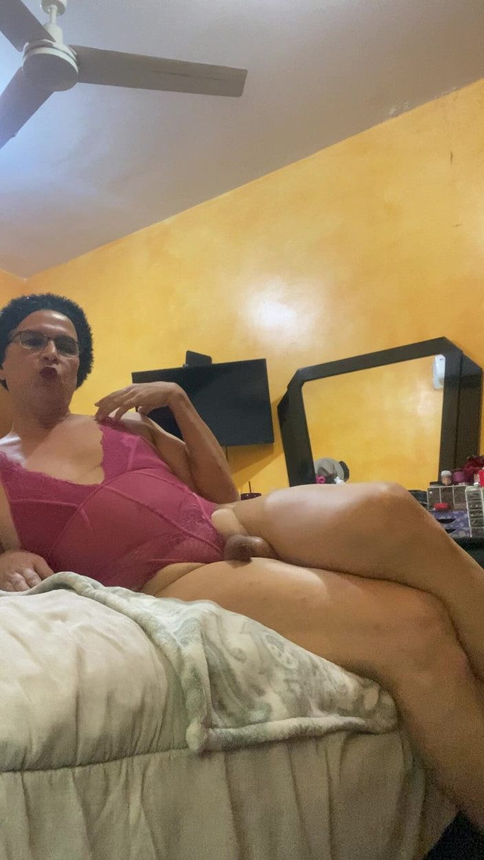Emmanatmx: Emmanataly una trans sexy