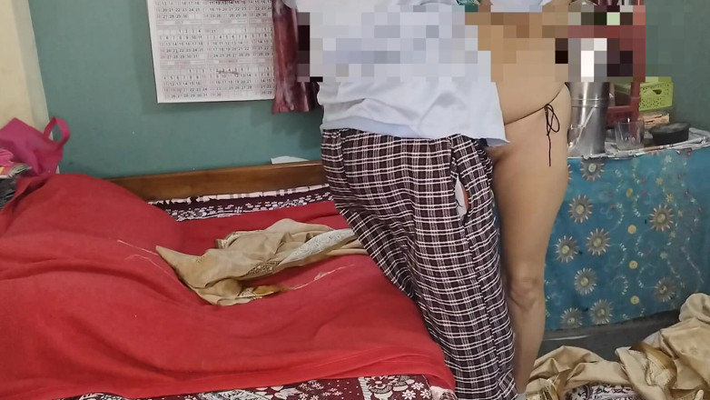 Anar Kali: Une belle-sœur appelle son beau-frère et lui suce le pénis