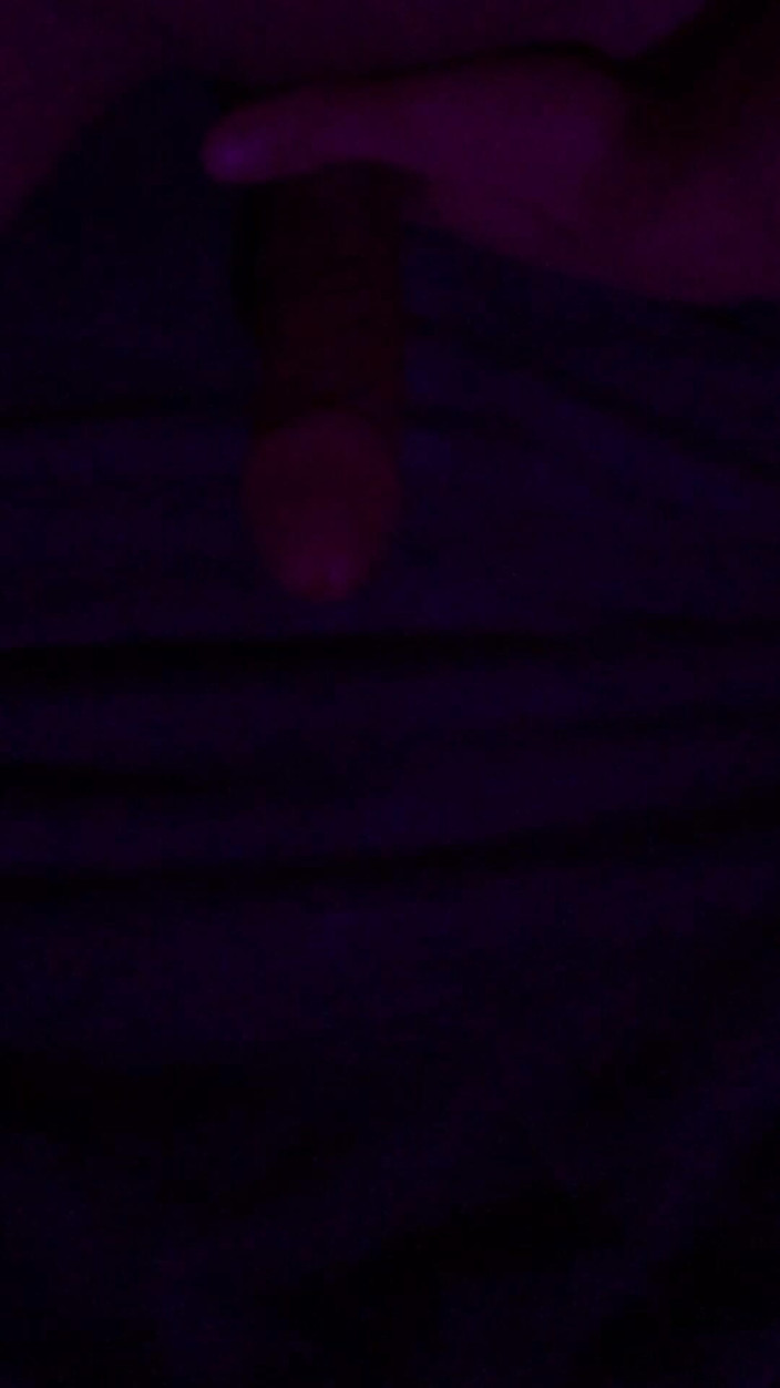 Femboy life: Ragazzo Effeminato Carino Che Si Masturba Pene