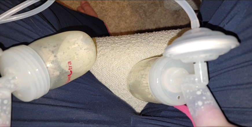 Annabelle Rogers: Breast Pumping My Lactating Breasts