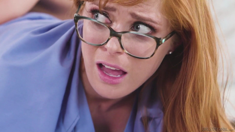 Girlsway: GIRLSWAY - Znovu to uvízlo Adriana Chechik a Penny Pax