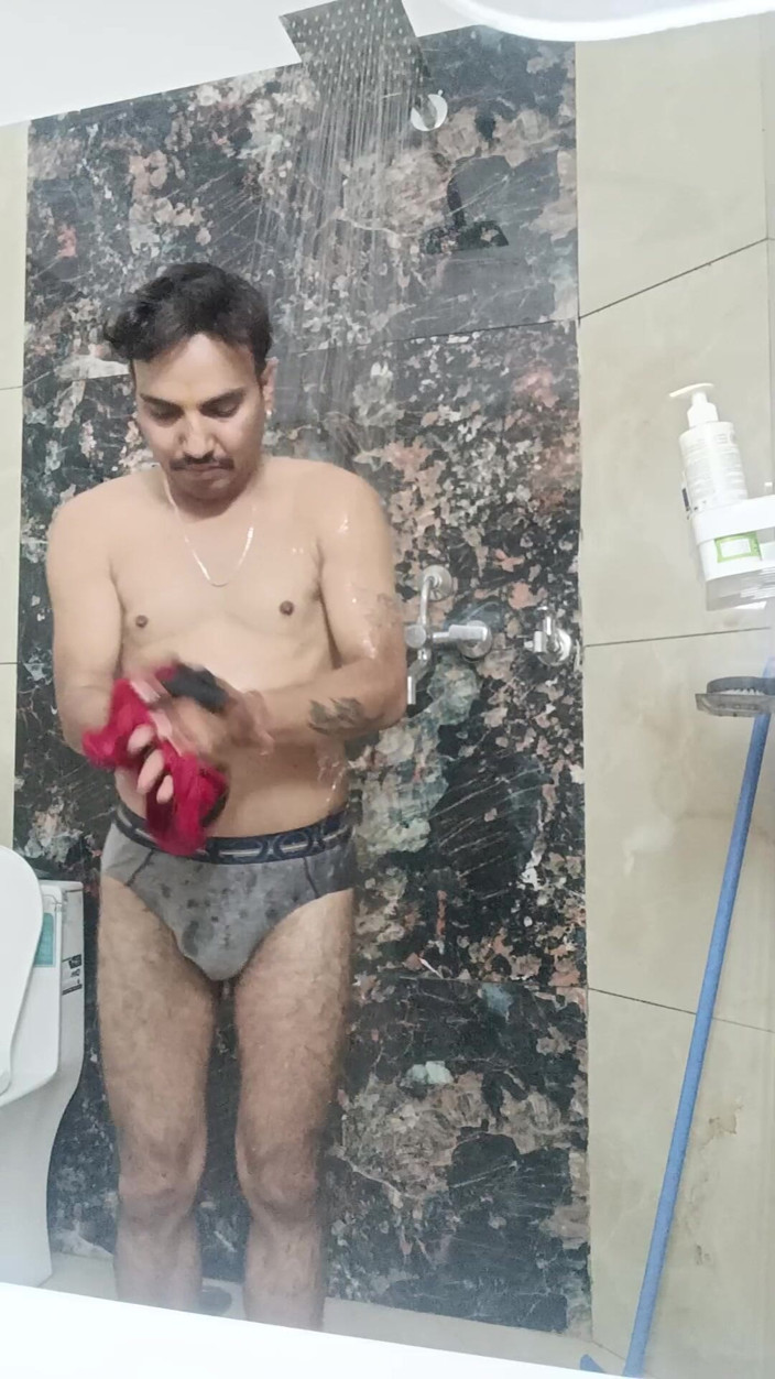 Rajasthani-old-lover: Uomo indiano sesso e spettacolo doccia e masturbazione